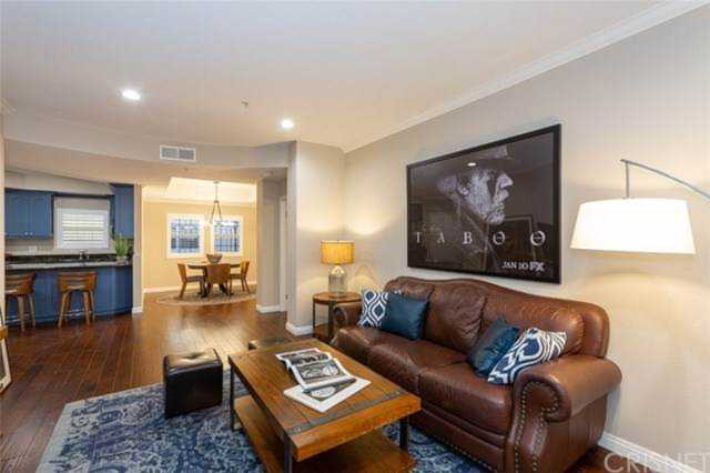 12407 Moorpark Street #105 Studio City, CA 91604