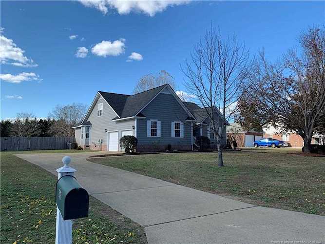 205 Bugle Call Dr Raeford, NC 28376