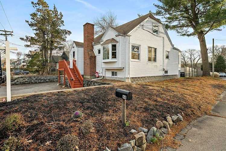 64 Essex St Weymouth, MA 02188