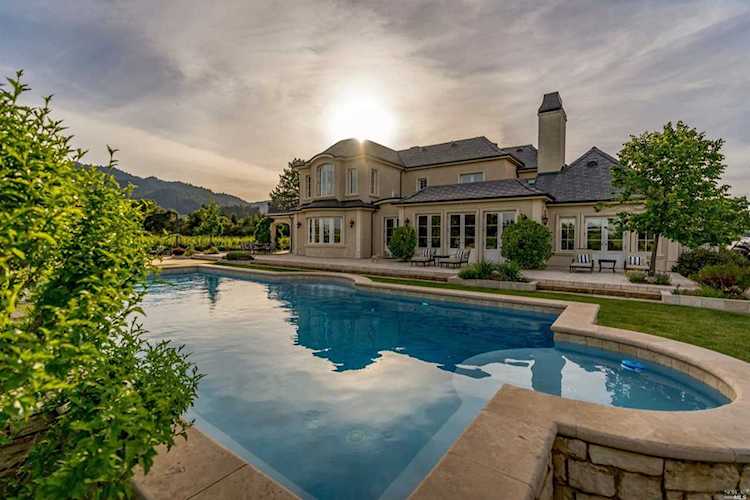 2059 Vallejo Street St. Helena, CA 94574