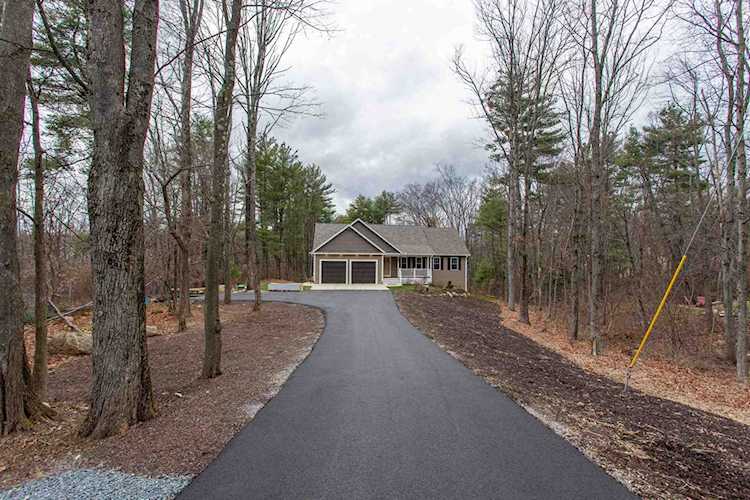 996 Mammoth Rd Manchester, NH 03104
