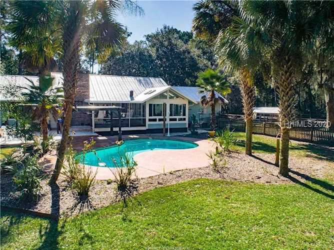 4 Milkweed Ln Beaufort, SC 29907