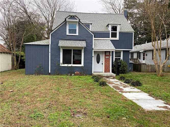 128 N 4th St Hampton, VA 23664