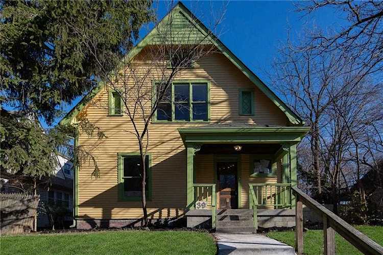 39 N Ritter Ave Indianapolis, IN 46219 | MLS 21755807 Photo 1