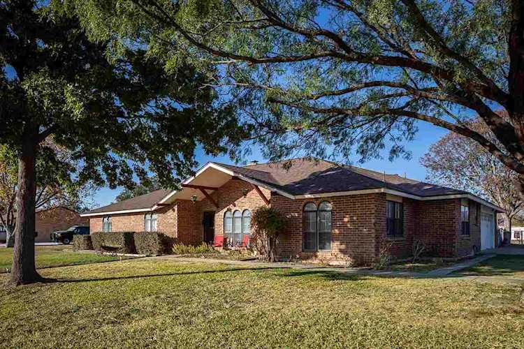306 N Broadview Del Rio, TX 78840