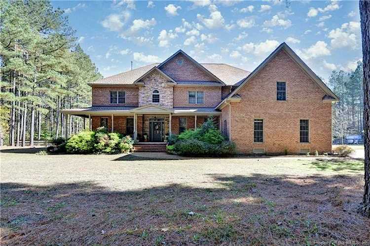 6635 Langley Pines Ln Lanexa, VA 23089