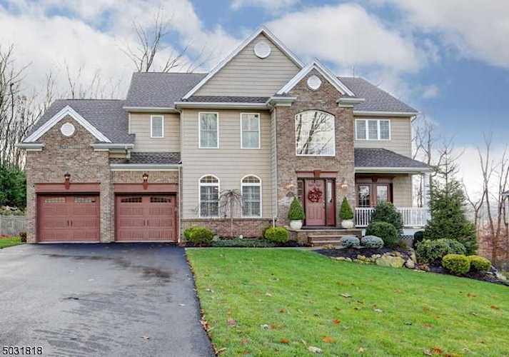 14 Hunter Dr Mount Olive Twp., NJ 07828
