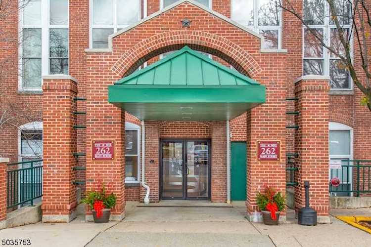 262 Main St Little Falls Twp., NJ 07424