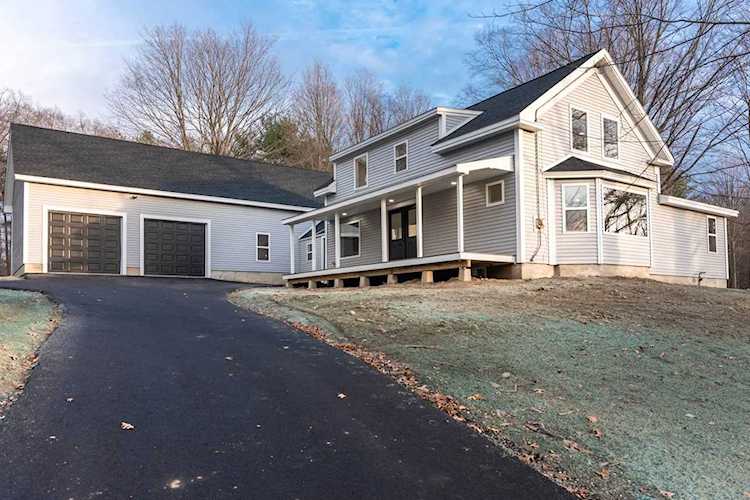 6 Maple Ave Atkinson, NH 03811