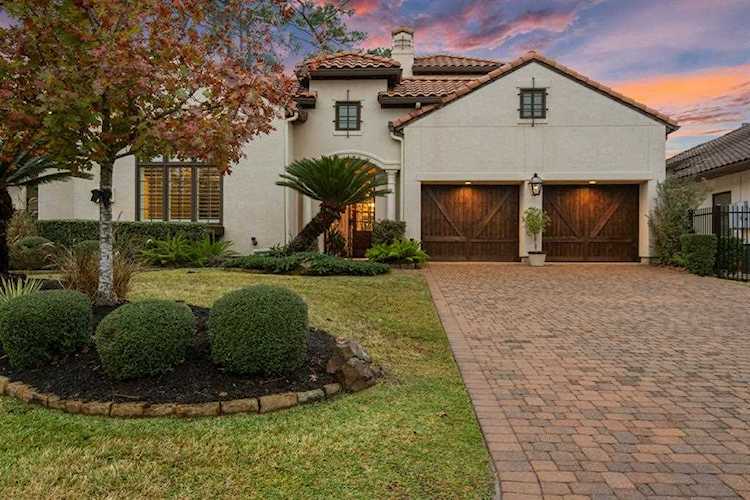 42 Wintress Dr The Woodlands, TX 77382
