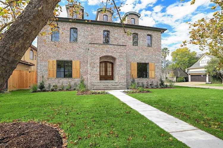 502 Chelsea St Bellaire, TX 77401