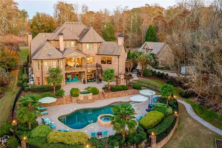2020 Derby Ln Braselton, GA 30517