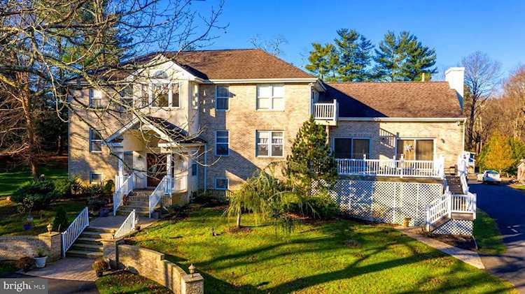 25 Huneke Way Perrineville, NJ 08535