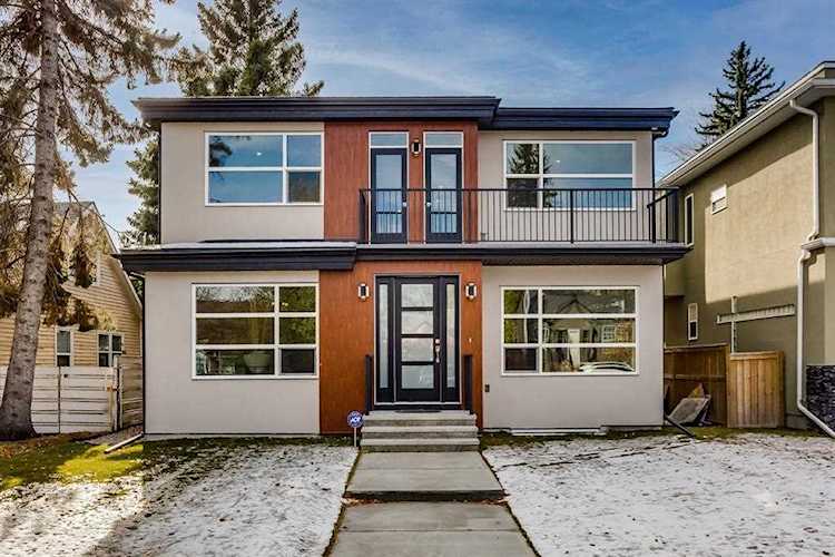 259 22 Ave NE Calgary, AB T2E 1T6