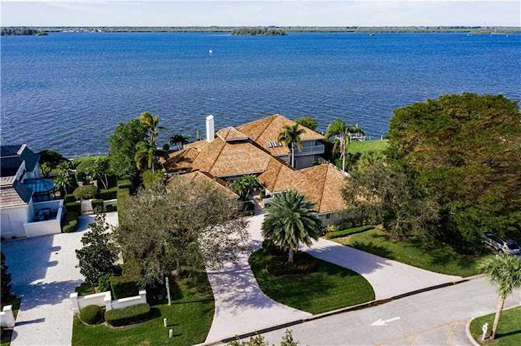 143 Anchor Dr Vero Beach, FL 32963