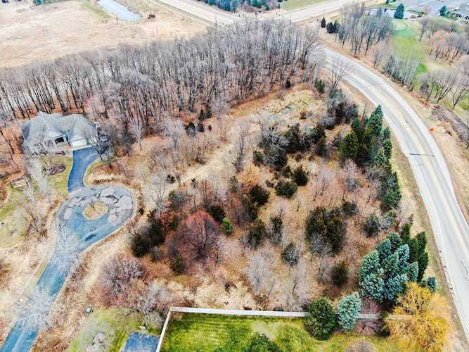 9865 Raspberry Hill Chanhassen, MN 55318