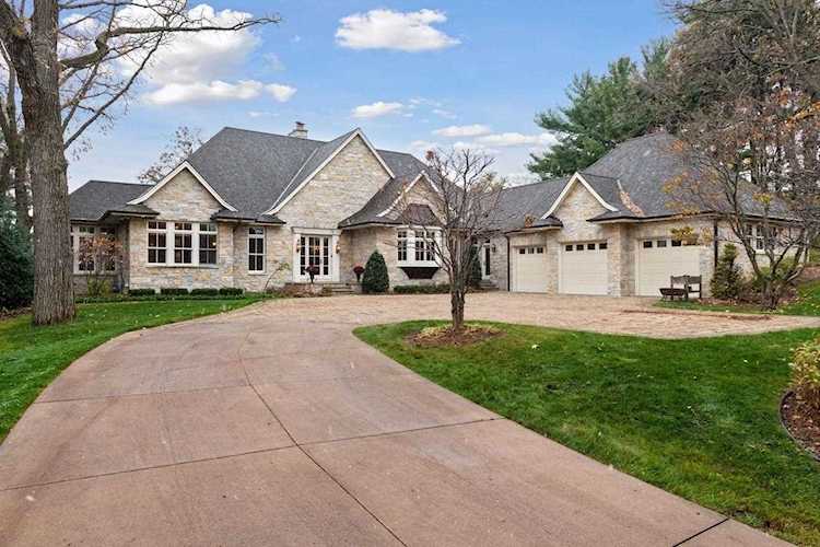 7432 Shannon Drive Edina, MN 55439