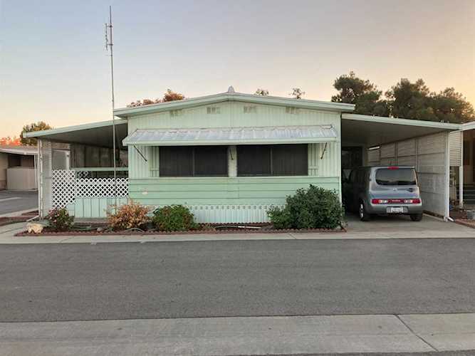 1500 Villa Avenue #SPC12 Clovis, CA 93612