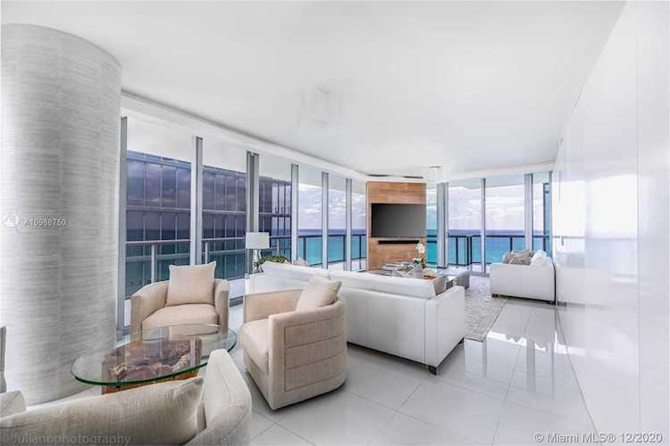 17121 Collins Ave #3208 Sunny Isles Beach, FL 33160