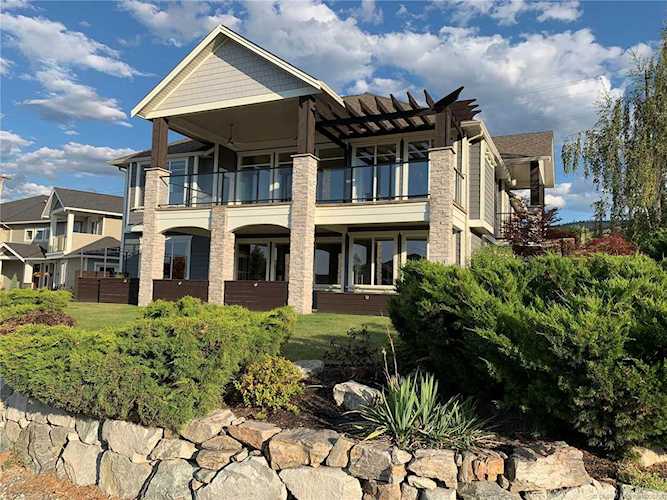 1121 Steele Road Kelowna, BC V1W4X1