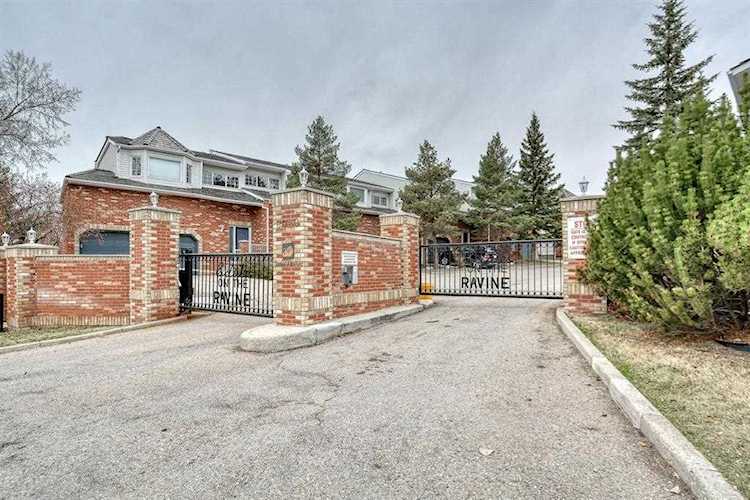 8020 Silver Springs Rd NW #26 Calgary, AB T3B 5R6