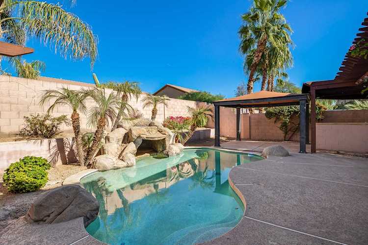 4428 E Robin Lane Phoenix, AZ 85050 | MLS 6165379 Photo 1