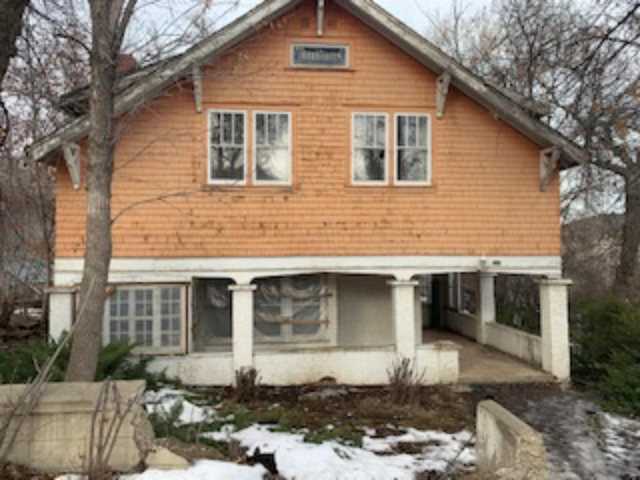 324 4 St SE Medicine Hat, AB T1A 0 | MLS A1054190 Photo 1