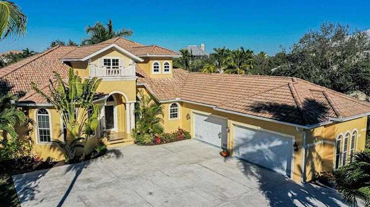 4670 Grassy Point Blvd Port Charlotte, FL 33952