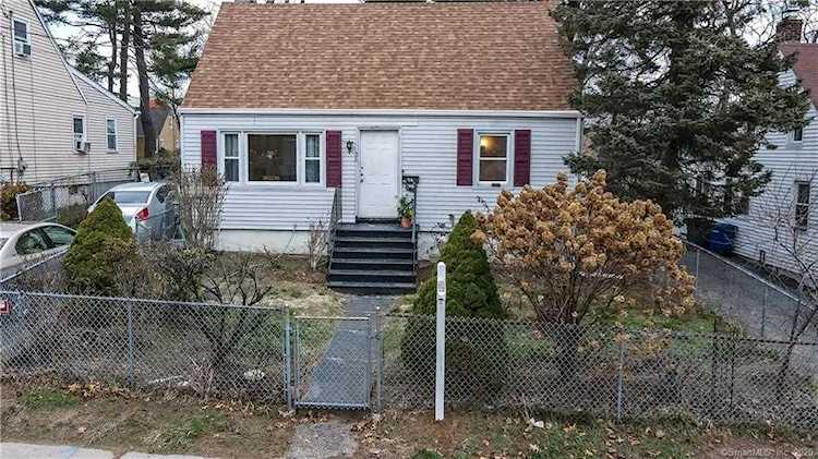 26 Branford Street Hartford, CT 06112