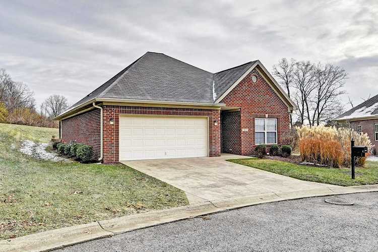2013 Eagles Landing Dr La Grange, KY 40031
