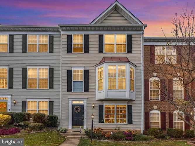 4402 Torrence Place Woodbridge, VA 22193 | MLS ® VAPW509114 Photo 1