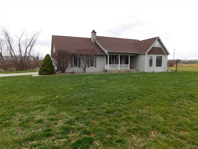 1424 E Sunset Drive Winona Lake, IN 46590