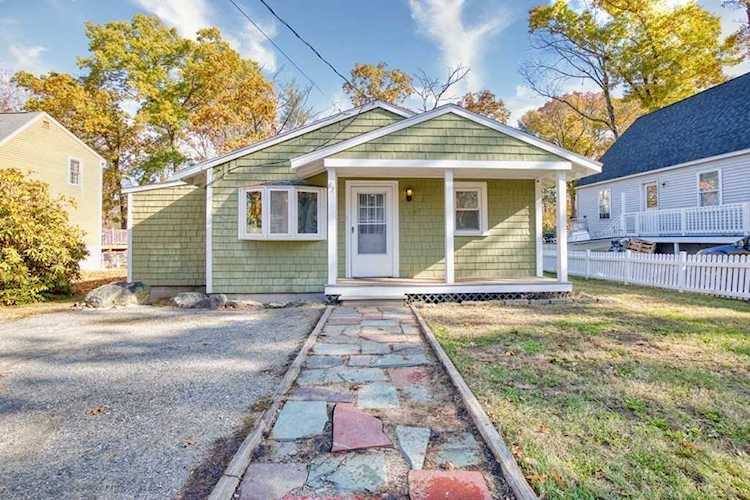 67 Lakeshore Dr Georgetown, MA 01833 | MLS 72756049 Photo 1