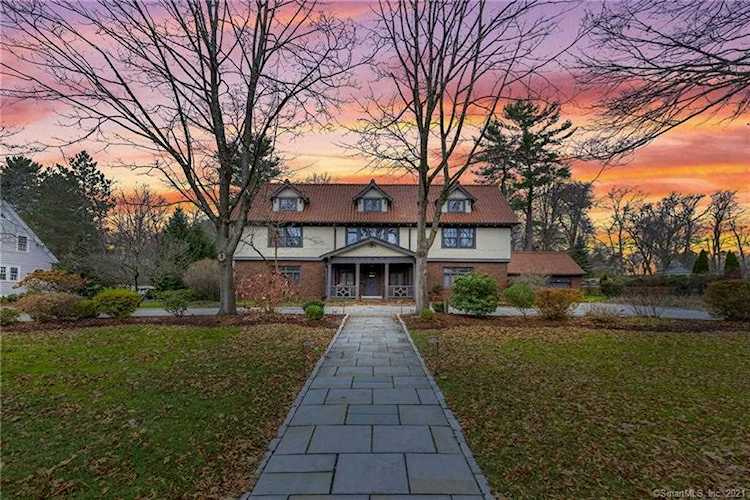 61 Scarborough Street Hartford, CT 06105