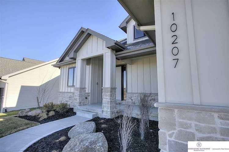 10207 S 187 St Omaha, NE 68136