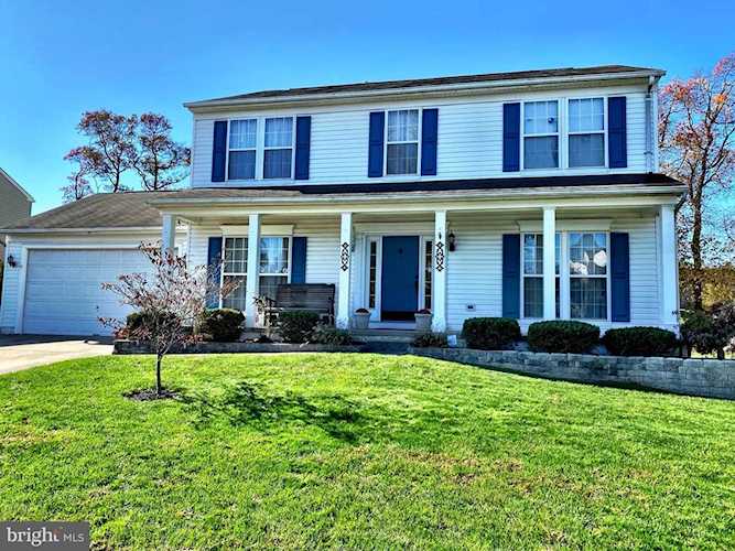 25 Hackemore St Burlington, NJ 08016