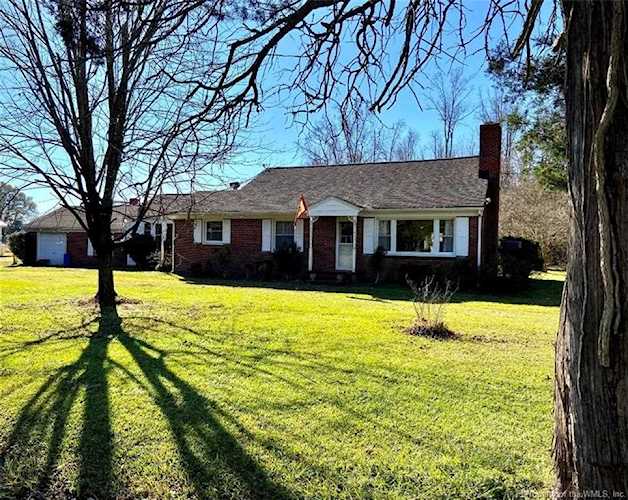 9260 Robins Neck Rd Gloucester, VA 23061