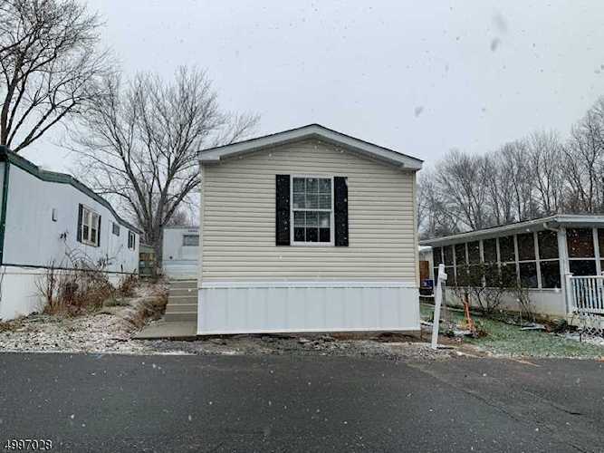 195 W Main St Chester Boro, NJ 07930
