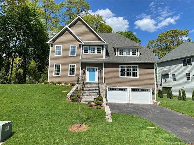 41 Walnut Ridge Court Stamford, CT 06905