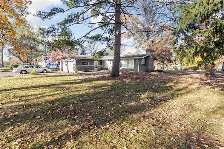 5486 S 700 E Whitestown, IN 46075