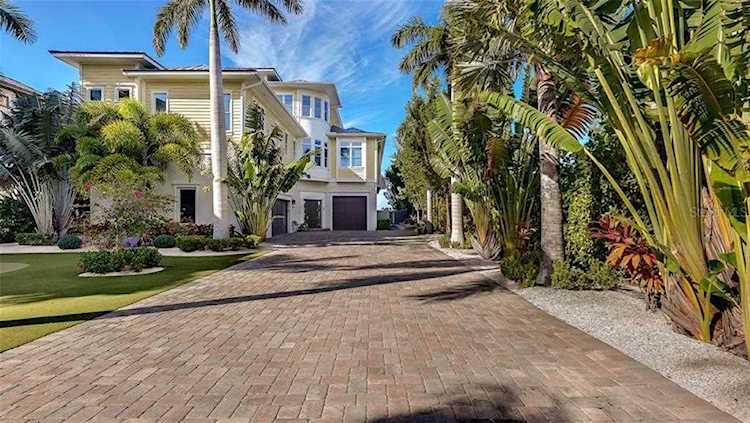 5005 Gulf of Mexico Dr #1 Longboat Key, FL 34228