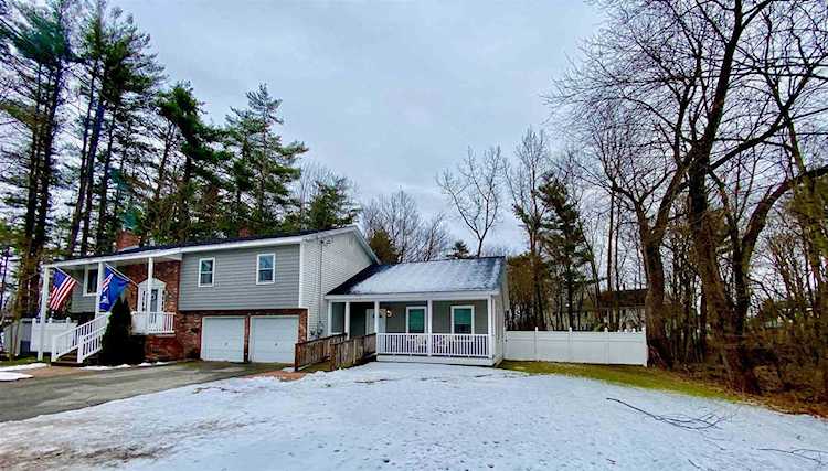 14 Engel St Concord, NH 03301