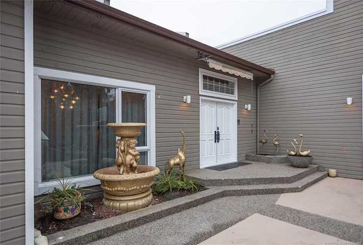 2162 Alexander Place West Kelowna, BC V1Z2X5