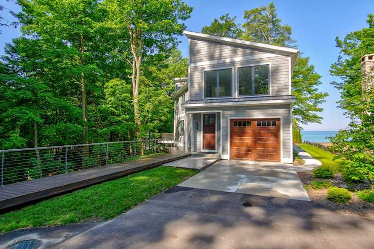 77155 Winding Creek Circle South Haven, MI 49090 | MLS 20051127 Photo 1