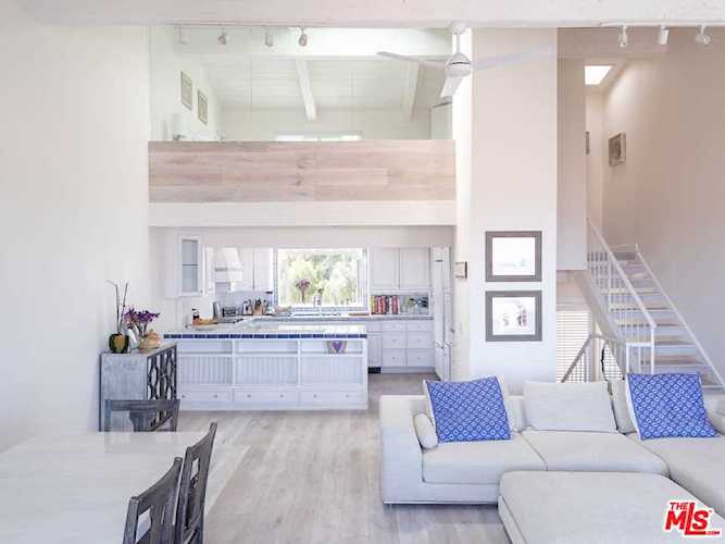28182 Rey De Copas Lane Malibu, CA 90265