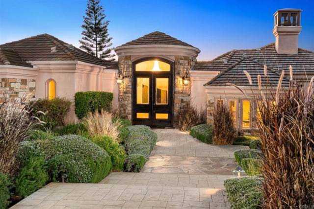29436 W Meadow Glen Way Escondido, CA 92026
