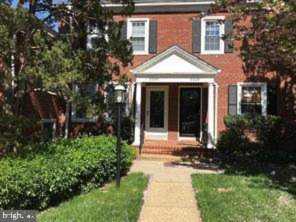 3227 Utah St Arlington, VA 22206