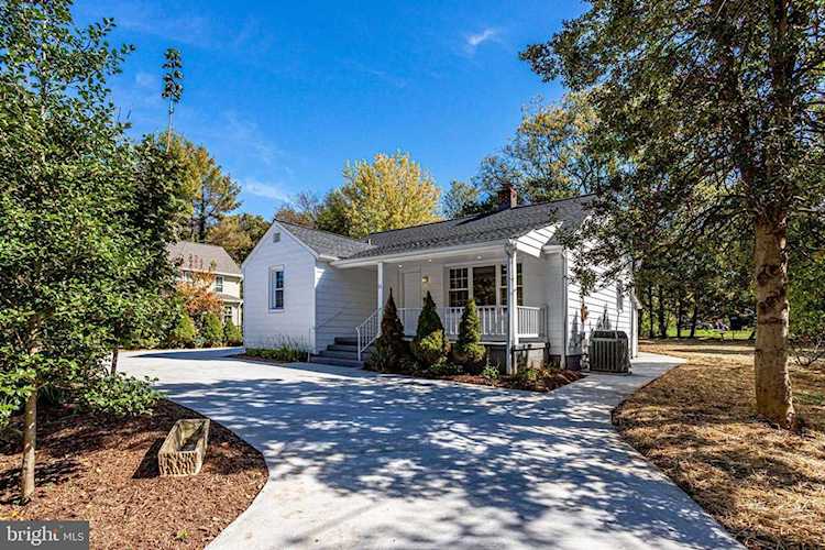 51 Saint Paul St Hamilton, VA 20158