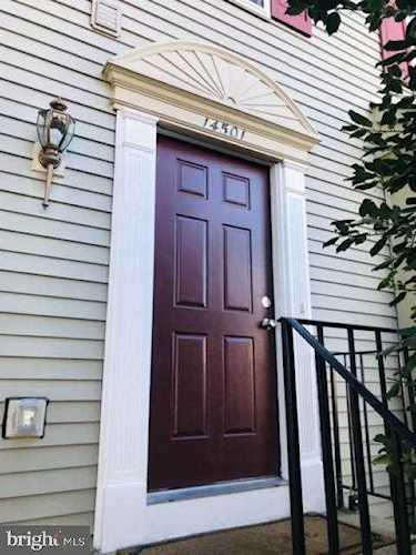 14501 Sydell Ln Centreville, VA 20120 | MLS ® VAFX1163696 Photo 1