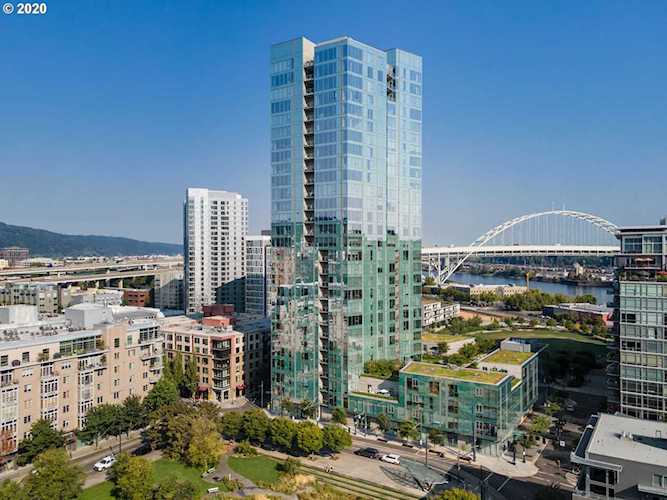 1075 NW Northrup St #401 Portland, OR 97209